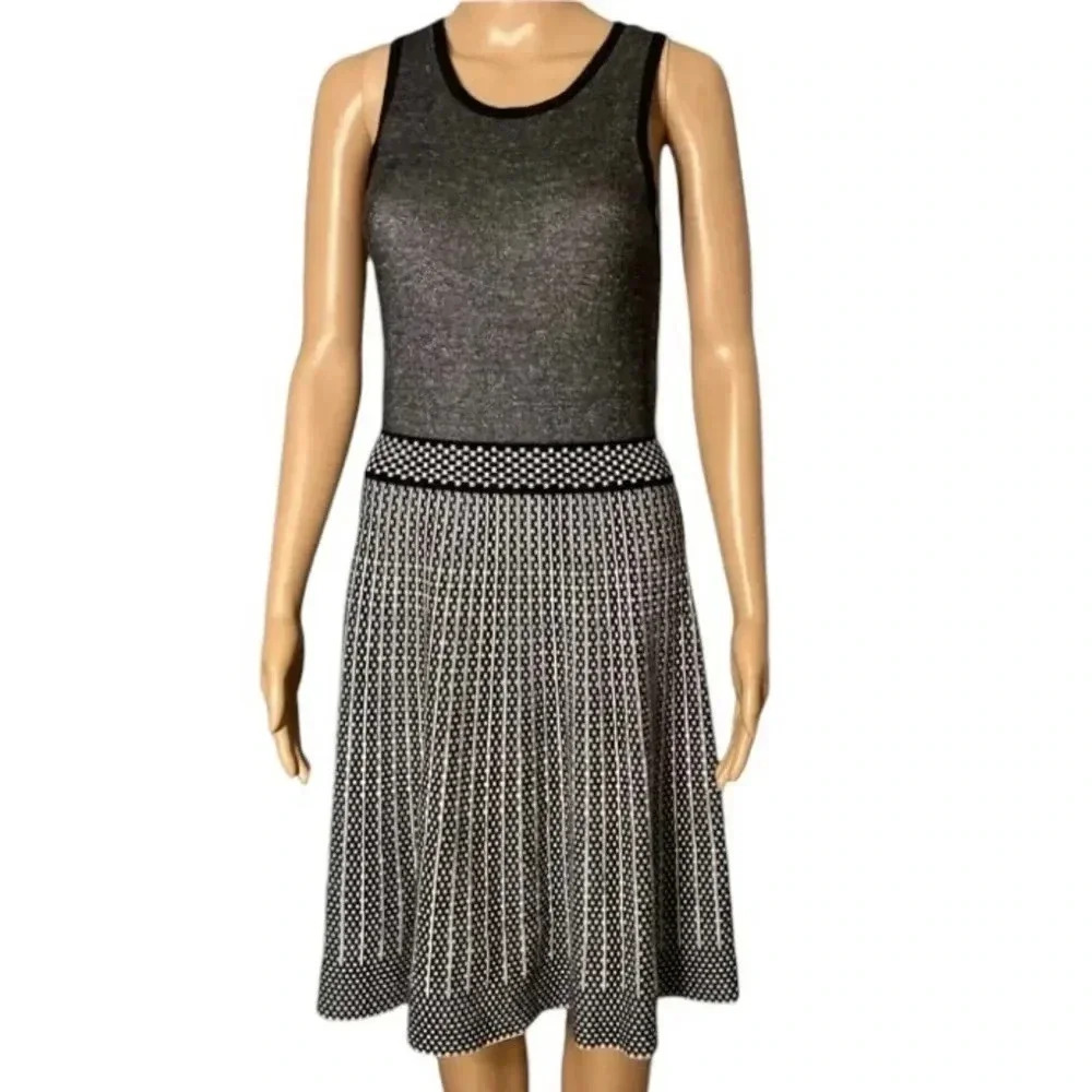 41 HAWTHORNE | Black and White Zander Stretch Knit Fit and Flare Dress Size MP